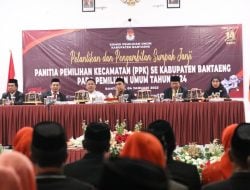 Hadiri Pelantikan PPK, Ilham Azikin Titip Pesan Penting untuk PPK Terpilih