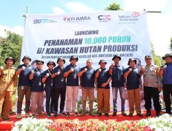 Dorong Kesejahteraan Masyarakat, Telkom Indonesia dan Pemkab Bantaeng Launching Penanaman 10 Ribu Pohon Produktif
